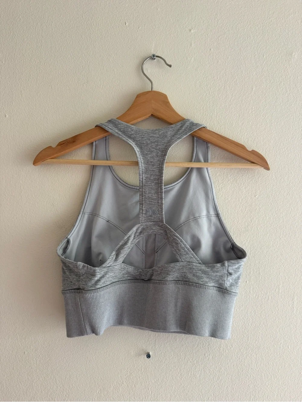 Alo Yoga sports bra grey ribbed medium